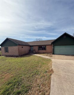 /international/us/104-s-lilly-street-kosse-tx-110105927760/