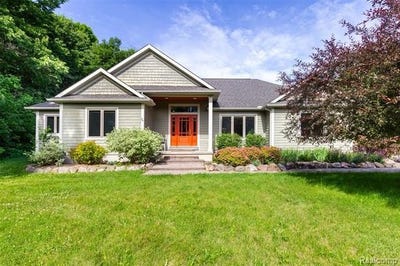/international/us/9887-hadley-road-independence-twp-mi-110109029754/