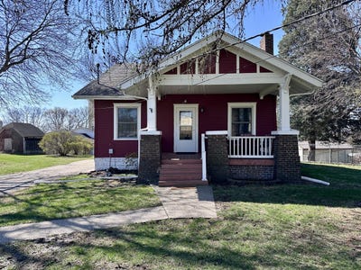 /international/us/1305-w-3rd-street-sterling-il-110107053186/