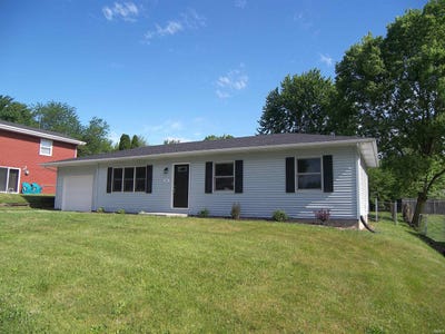 /international/us/402-w-pickwick-drive-syracuse-in-110108818491/