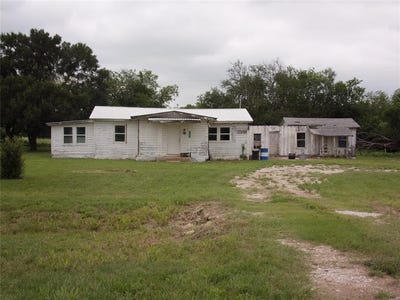 /international/us/112-w-main-street-richland-springs-tx-110100944159/