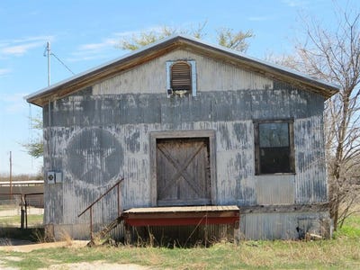 /international/us/608-e-college-street-coleman-tx-110100769748/