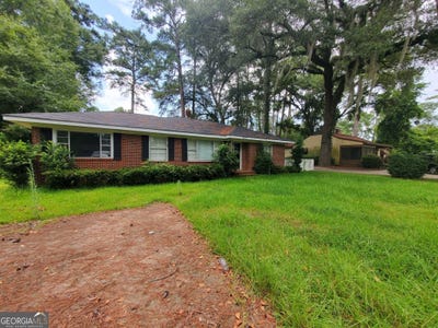 /international/us/1217-whispering-pines-albany-ga-110093715532/