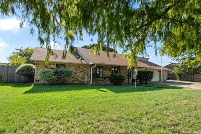 /international/us/151-peach-tree-road-gun-barrel-city-tx-110108065345/