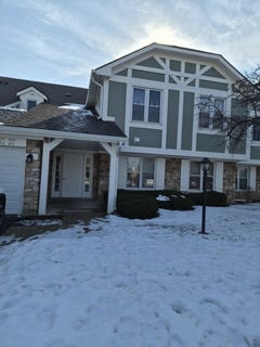 /international/us/271-southwick-court-vernon-hills-il-110108197839/