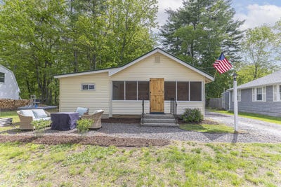 /international/us/73-anglers-road-windham-me-110108380321/