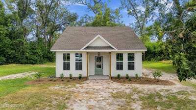 /international/us/607-lee-street-blackshear-ga-110120127335/