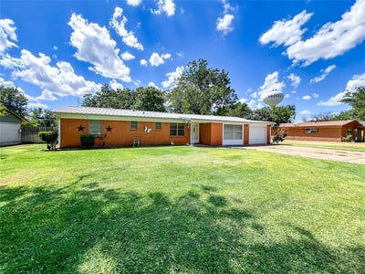 /international/us/1303-n-avenue-l-haskell-tx-110101216801/