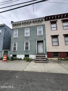 /international/us/274-livingston-avenue-albany-ny-110101121912/