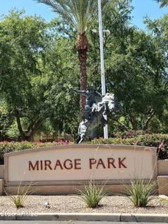 /international/us/1351-n-pleasant-drive-chandler-az-110101027354/