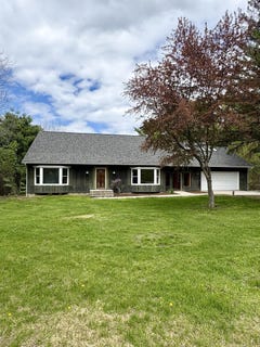 /international/us/150-swift-street-south-burlington-vt-110104297894/