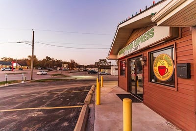 /international/us/501-s-locust-street-glenwood-ia-110103721244/