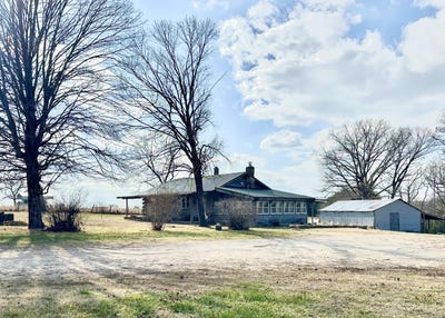 /international/us/7565-state-highway-176-walnut-shade-mo-110108019954/