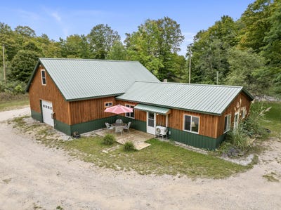 /international/us/7314-walker-street-benzonia-mi-110110281516/