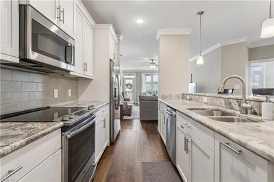 /international/us/100-laydon-way-yorktown-va-110109643987/