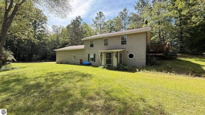 /international/us/5218-mitchell-road-central-lake-mi-110109056699/