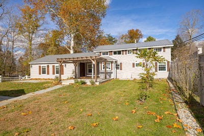 /international/us/121-stanford-rd-millbrook-ny-110103226036/