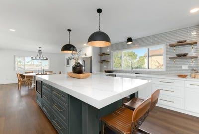 /international/us/2904-levante-st-carlsbad-ca-110107194618/