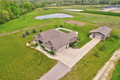 /international/us/11056-sarle-road-freeland-mi-110108294246/