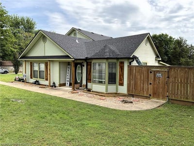 /international/us/609-e-lincoln-greenwood-ar-110108100048/