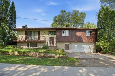/international/us/105-n-east-st-lawler-ia-110108362826/