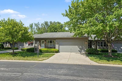 /international/us/1975-sandy-creek-drive-elgin-il-110108342357/