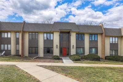 /international/us/468-w-104th-street-kansas-city-mo-110108733505/