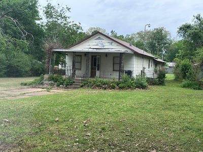 /international/us/1008-lakeshore-road-bull-shoals-ar-110107342256/