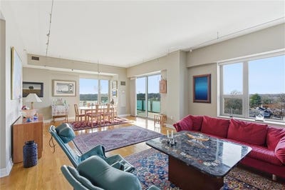 /international/us/4950-central-street-kansas-city-mo-110104160313/