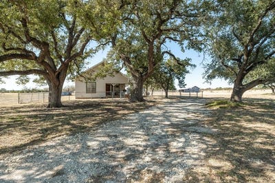 /international/us/5770-county-road-309-cranfills-gap-tx-110096096505/
