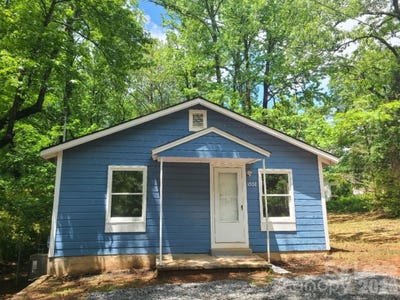 /international/us/1502-duncan-drive-dallas-nc-110107879189/