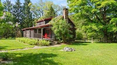 /international/us/137-east-rd-alford-ma-110108450546/