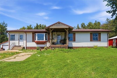 /international/us/12039-wright-road-laporte-city-ia-110119906491/