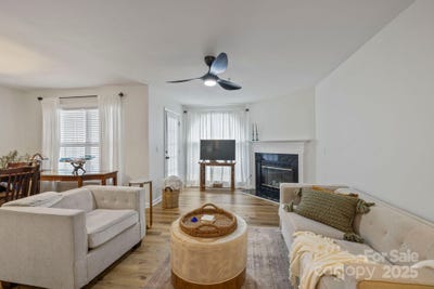 /international/us/221-quietwood-drive-winston-salem-nc-110099991153/
