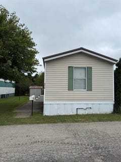 /international/us/2313-rollahome-drive-erie-pa-110120498456/