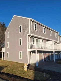 /international/us/22-collins-st-danvers-ma-110100749314/