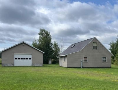 /international/us/3860-e-18-mile-rd-pickford-mi-110101508891/