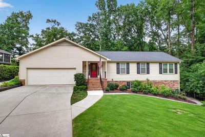 /international/us/308-holly-park-lane-simpsonville-sc-110108539817/