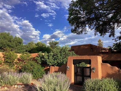 /international/us/rancho-de-abiquiu-abiquiu-nm-110100552660/