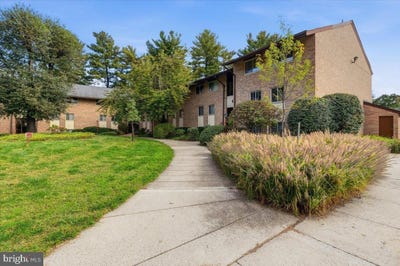 /international/us/18816-walkers-choice-road-montgomery-village-md-110120528573/