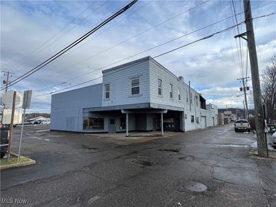 /international/us/145-1st-drive-ne-new-philadelphia-oh-110081742395/