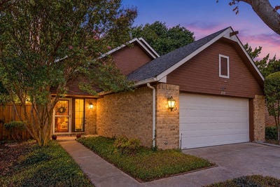 /international/us/2535-lake-bend-terrace-carrollton-tx-110120451282/