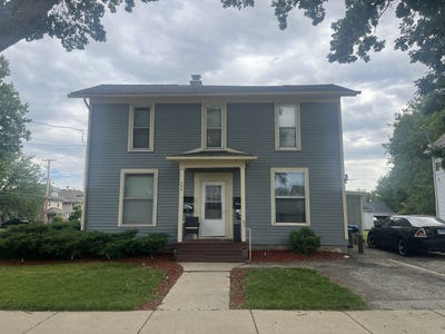 /international/us/354-spruce-street-aurora-il-110108474411/