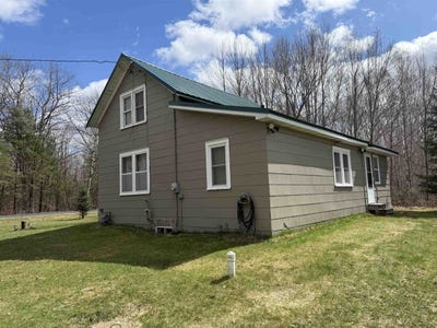 /international/us/14681-paya-lake-road-mountain-wi-110107787791/