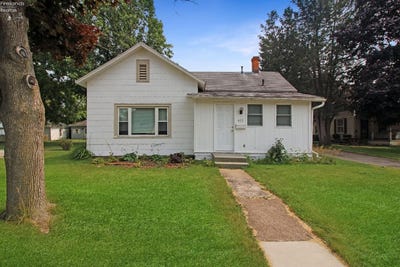 /international/us/415-fremont-road-port-clinton-oh-110106622452/