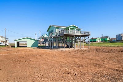 /international/us/1310-county-road-230-bay-city-tx-110098326836/