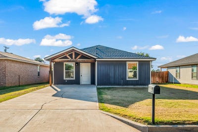 /international/us/106-walnut-street-idalou-tx-110107868098/