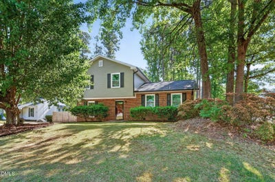/international/us/102-upton-court-garner-nc-110107547869/