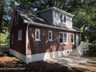 /international/us/1139-old-mill-road-east-stroudsburg-pa-110119439681/