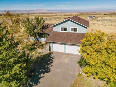 /international/us/216-dysart-circle-lamoille-nv-110103057485/